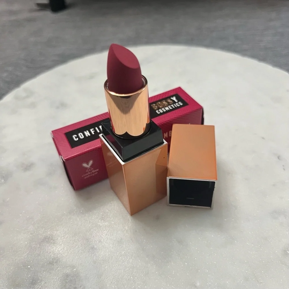 New NWT Bossy Cosmetics‎ Bullet Lipstick CONFIDENT Power Woman Essentials Makeup